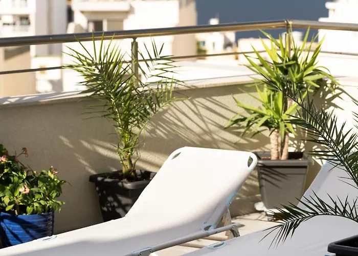 Sea View Luxury Penthouse, Saint Paul's Bay *