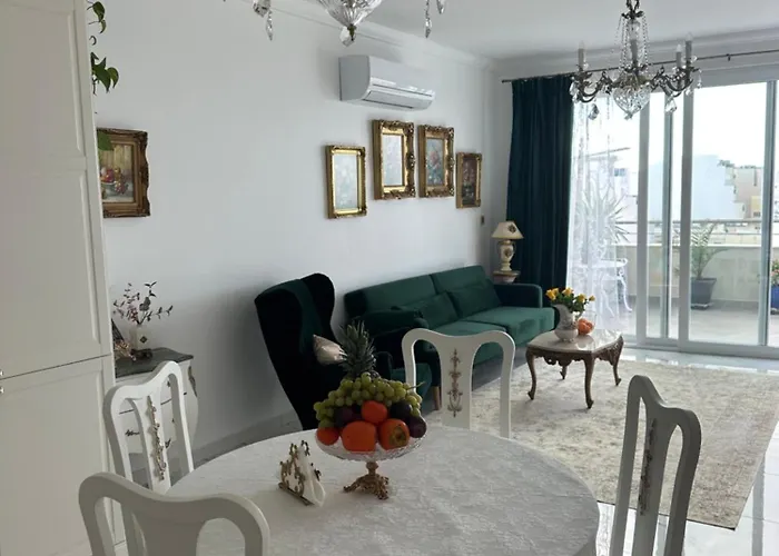 アパート Sea View Luxury Penthouse, Saint Paul's Bay