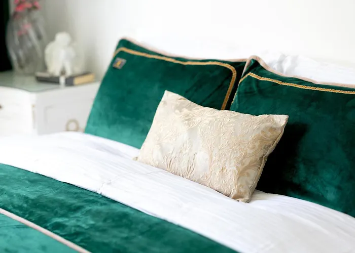 Sea View Luxury Penthouse, Saint Paul's Bay アパート セント・ポールズ・ベイ