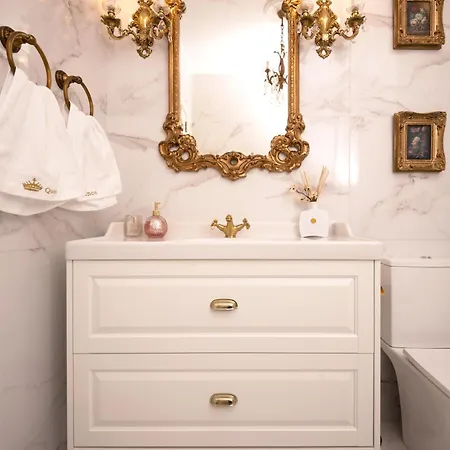 Sea View Luxury Penthouse, Saint Paul's Bay Апартаменты *