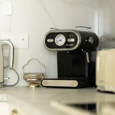 Sea View Luxury Penthouse, Saint Paul's Bay Apartament *