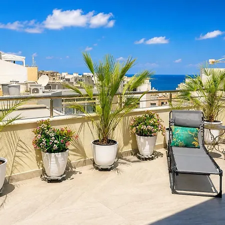 Boutique Penthouse With Private Terrace & Sea View *