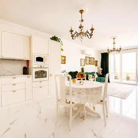 Boutique Penthouse With Private Terrace & Sea View Σεντ Πόλς Μπέι