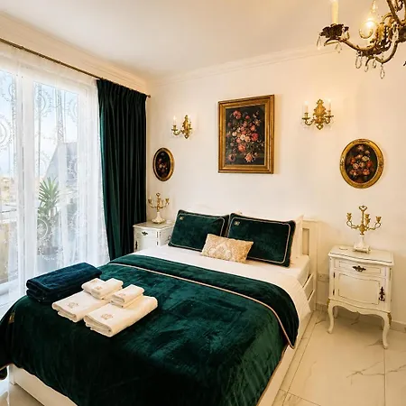 Boutique Penthouse With Private Terrace & Sea View Διαμέρισμα Σεντ Πόλς Μπέι