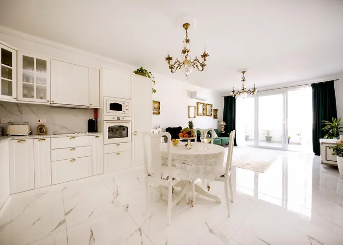 Sea View Luxury Boutique Penthouse St Pauls Bay