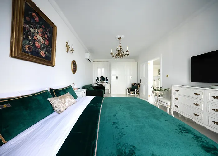 Sea View Luxury Boutique Penthouse St Pauls Bay